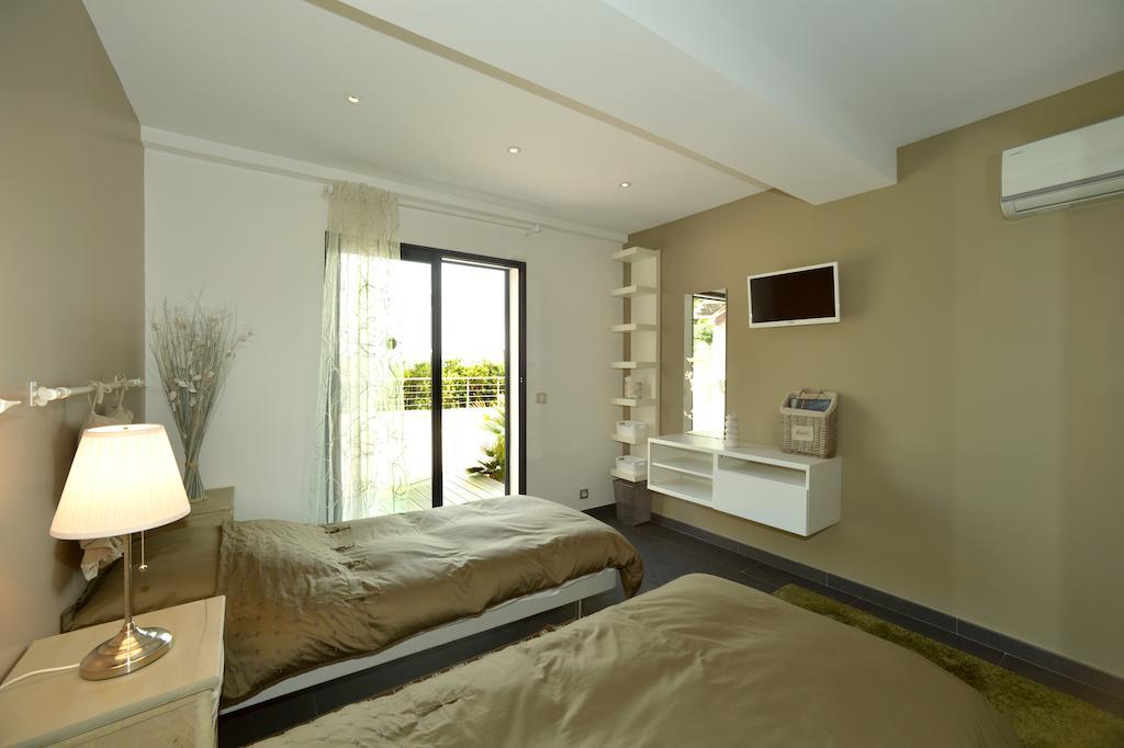 Villa Louancelie B&B Cavalaire-sur-Mer Cameră foto