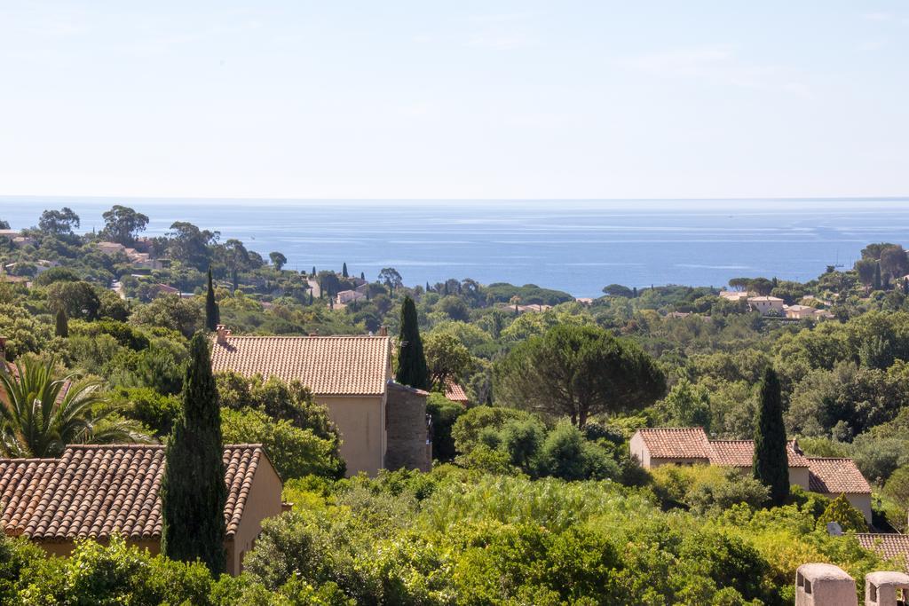Villa Louancelie B&B Cavalaire-sur-Mer Exterior foto